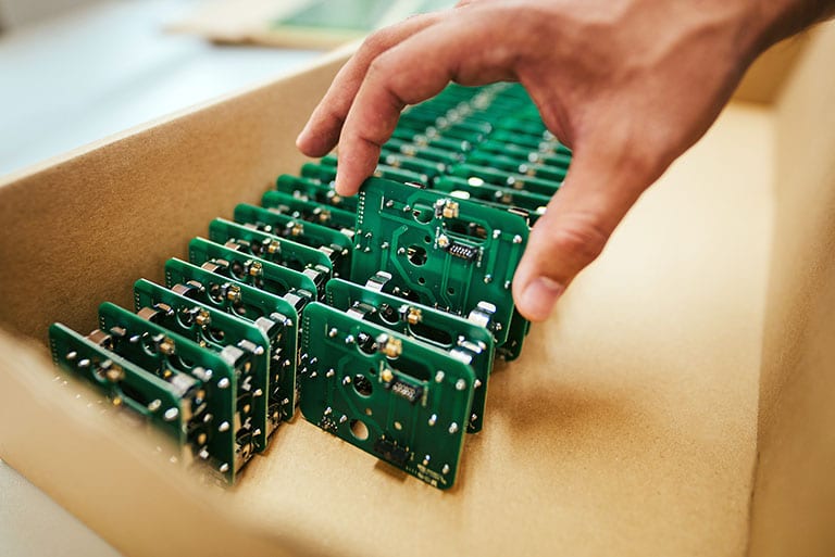 thickness of pcbs_pcb designs_pcb manufacturing_industrial manufacturing services_Omnidex